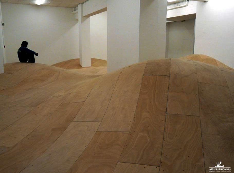 Installation d’un parquet ondulé – VINCENT LAMOUROUX