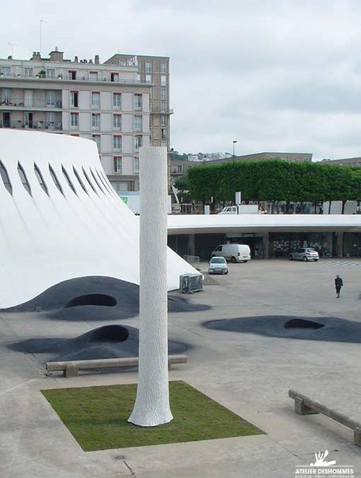 Installation en polystyrène et résine – VINCENT LAMOUROUX